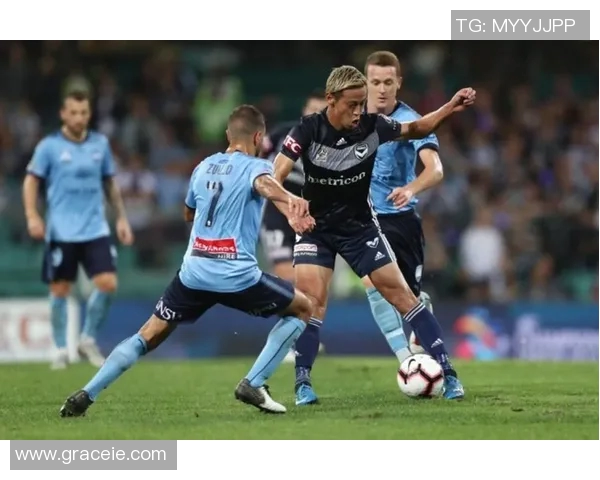 墨尔本城与中岸水手的激烈对决揭示澳超联赛的竞争魅力与球队实力较量 墨尔本城与中岸水手的激烈对决揭示澳超联赛的竞争魅力与球队实力较量